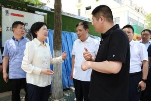 C罗社媒庆祝：又一粒进球又一场胜利⚽️继续一起前进